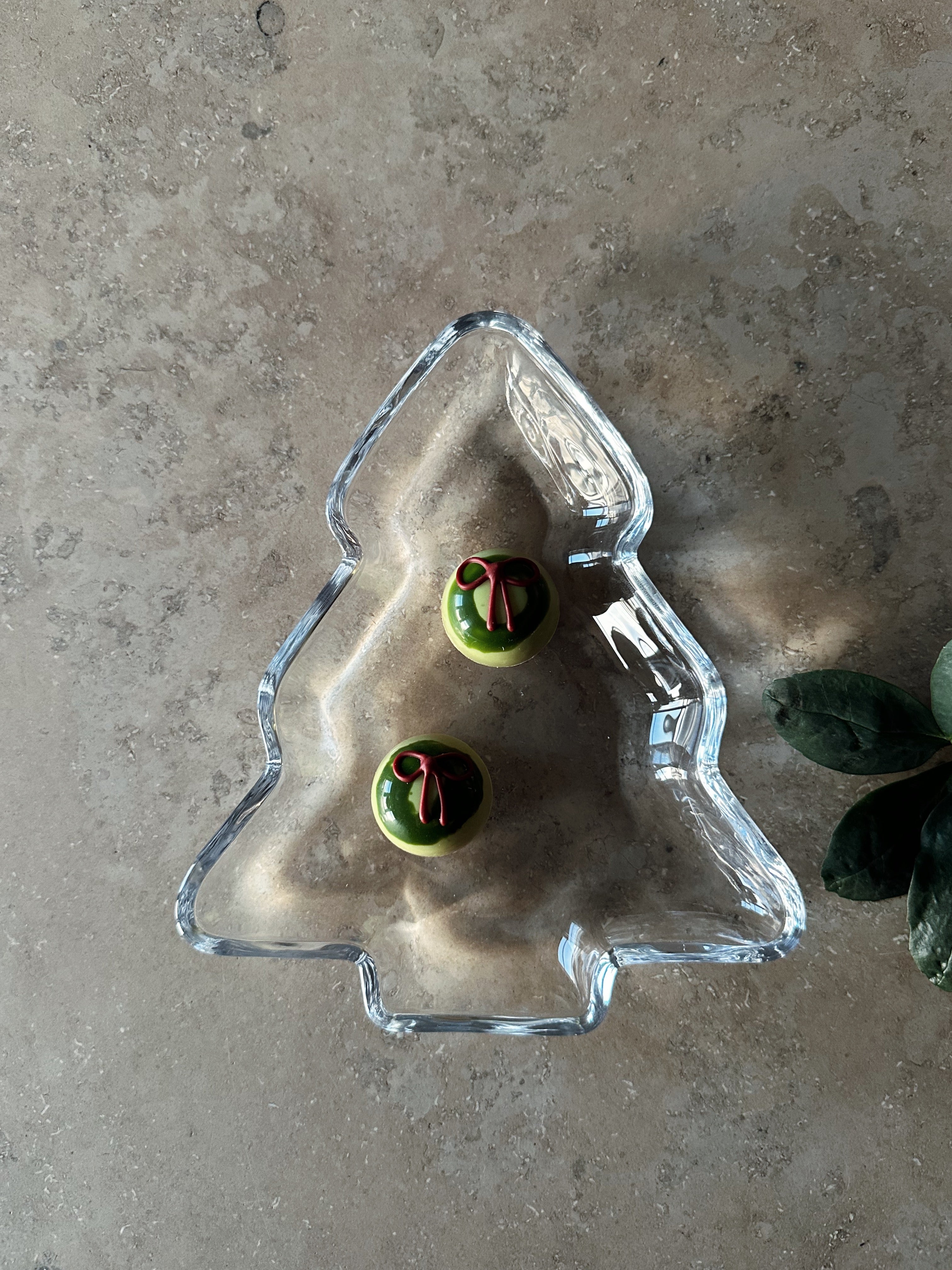 Lilla Wester Handgjorda Chokladpraliner - Björnbär och Saffran