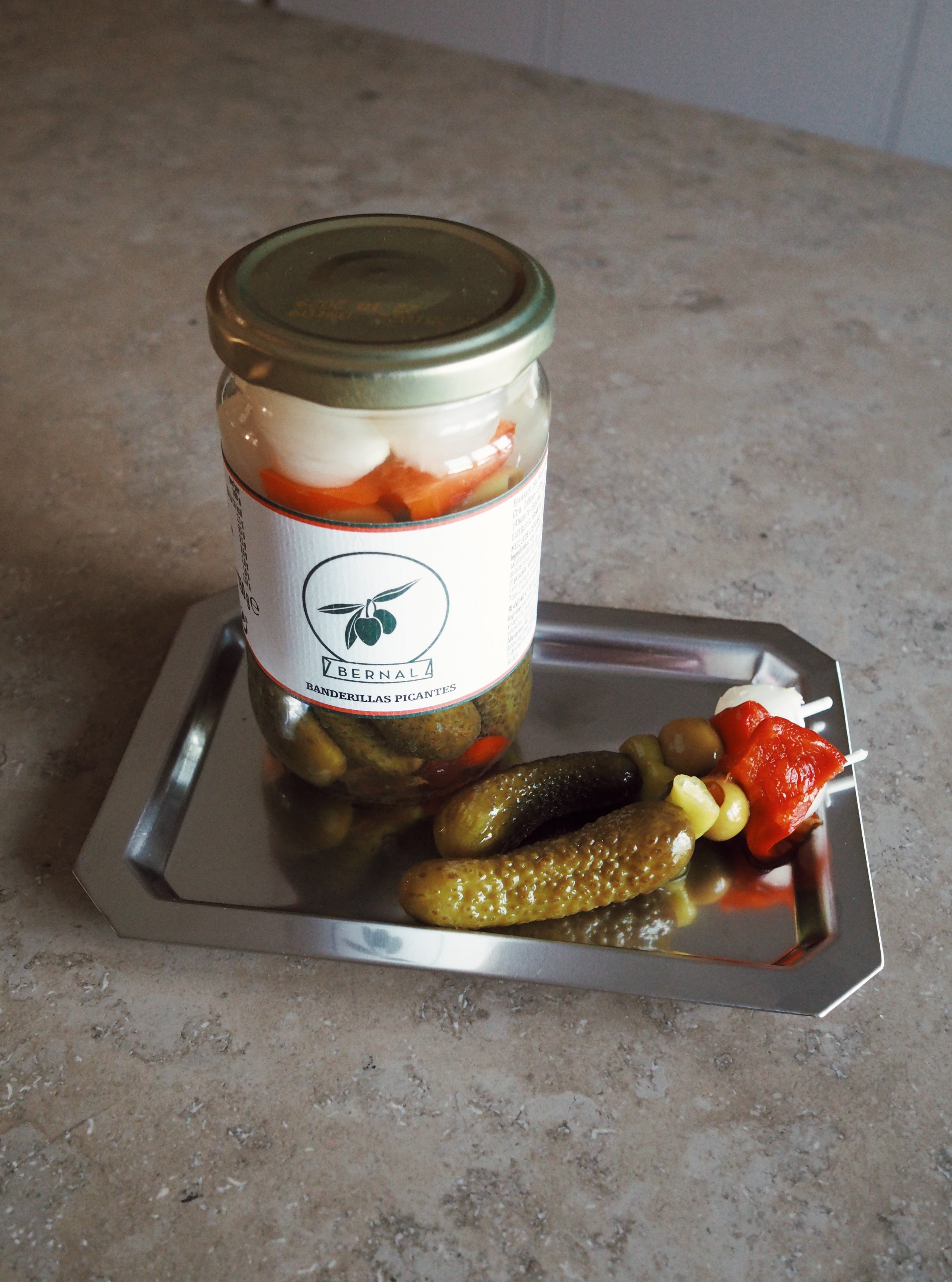 Bernal - Banderillas Picantes, färdiga spett med cornichon, oliv och paprika