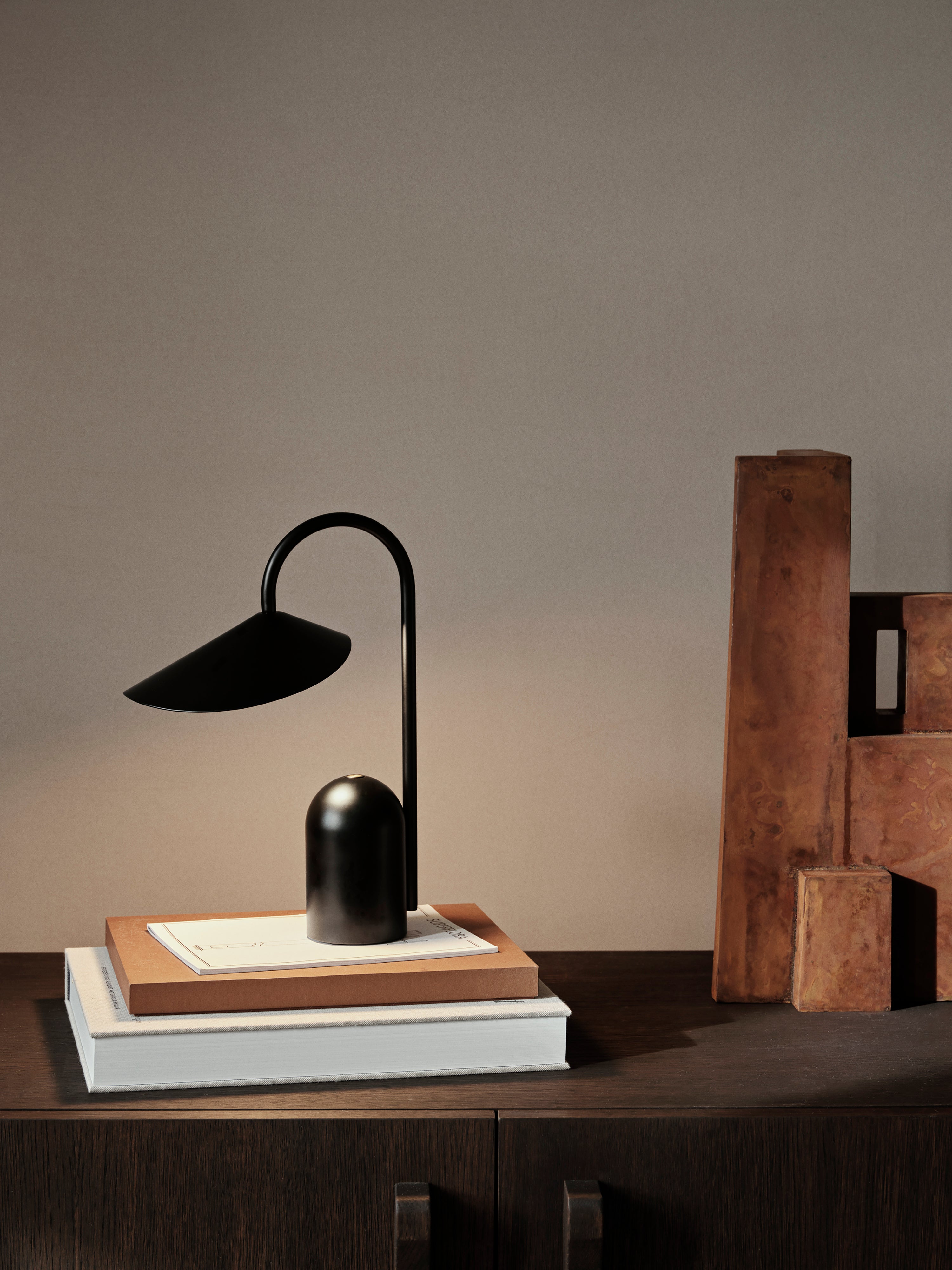 Ferm Living Arum Portable Lamp - Black